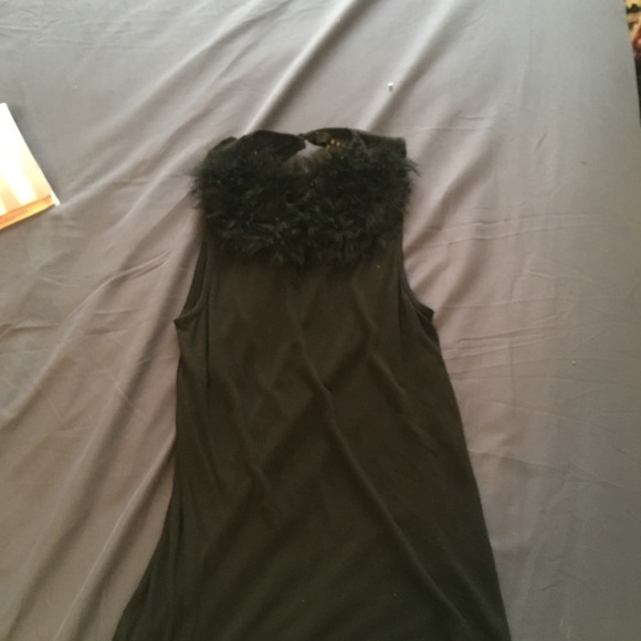 Black Fur Neckline Top - Picture 2 of 3